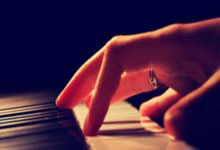 阿根廷新秀表现出色，一路领先：探索足球新星的崛起