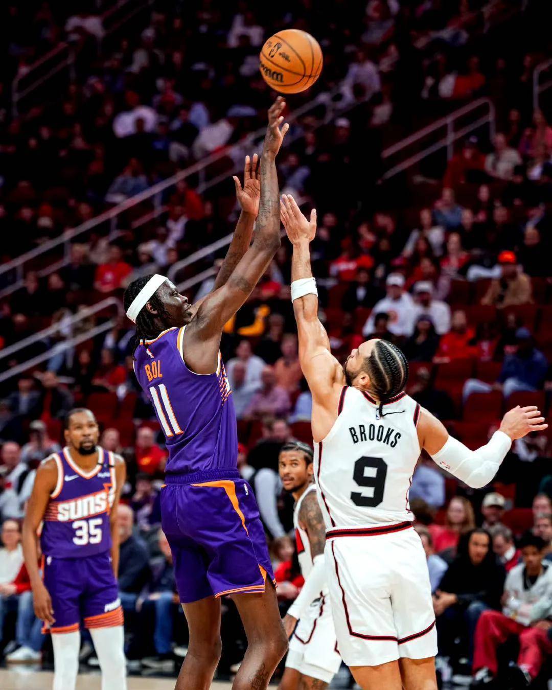 星空体育在线官网-篮网再获胜利，东部赛场角逐非凡的简单介绍