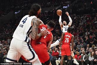 星空体育官方-包含雄猿大胜灰熊，灯泡合砍+得分的词条