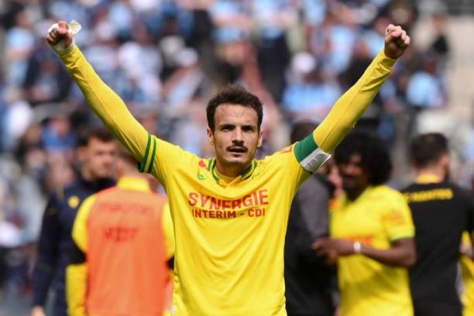 星空体育入口官网-南特中场接连受伤，伤病阵容令人担忧的简单介绍