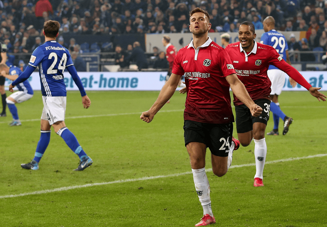 应用宝星空弈赛官网-关于汉堡队在比赛中展现出了强大的统治力，实现了胜利的信息